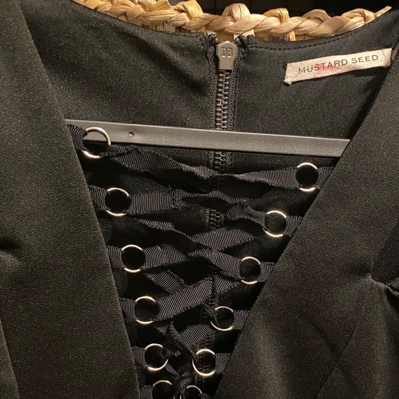 NWOT, MUSTARD SEED Women’s Size Medium Black Long Sleeve Midi Fitted Dress - Picture 6 of 8